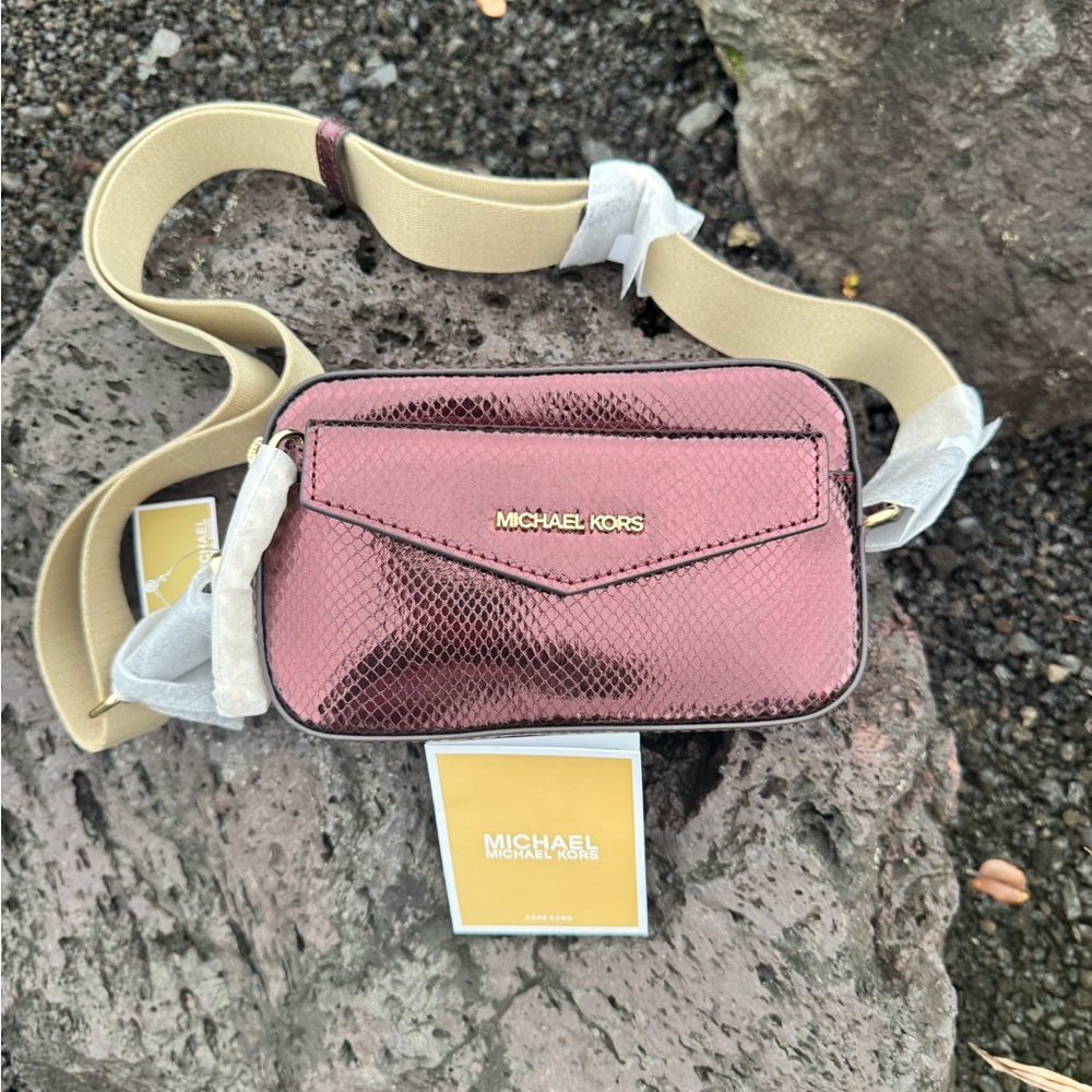 NWT $498 Michael Kors Maisie Small Camera Crossbody/Wallet Metallic Snake - Picture 14 of 16